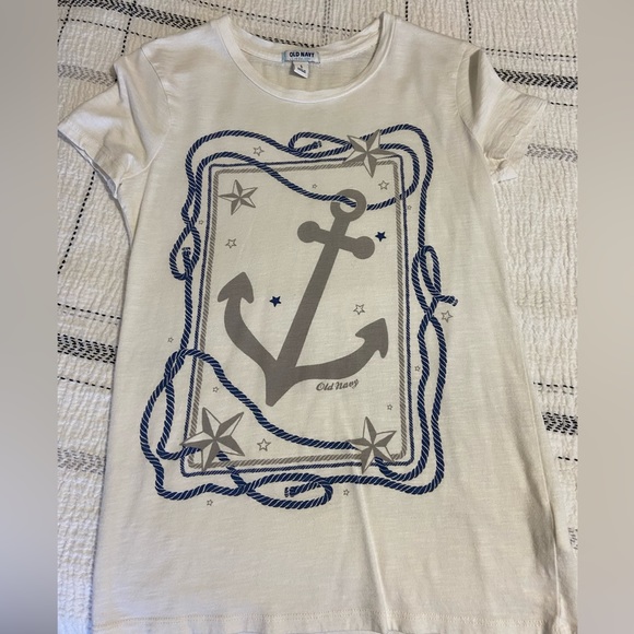 Old navy graphic tee - Picture 1 of 1